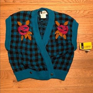 NWT SK & COMPANY Sz Med Sweater Vest Neck Flowers